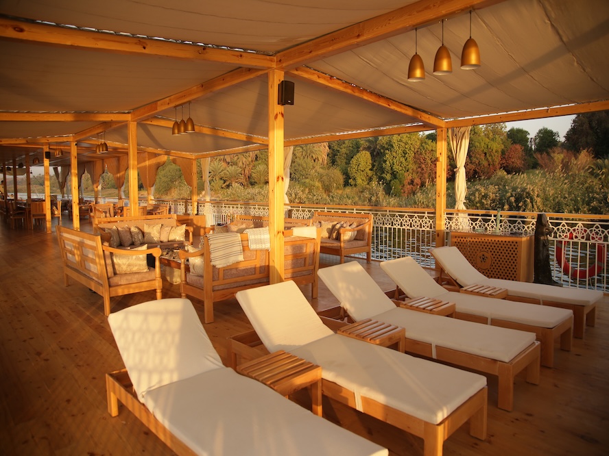 Christmas on the Nile, sunbeds