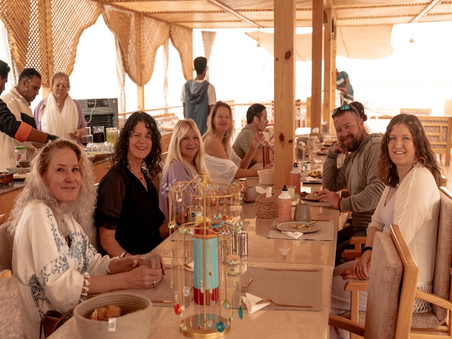 Christmas on the Nile, group meal